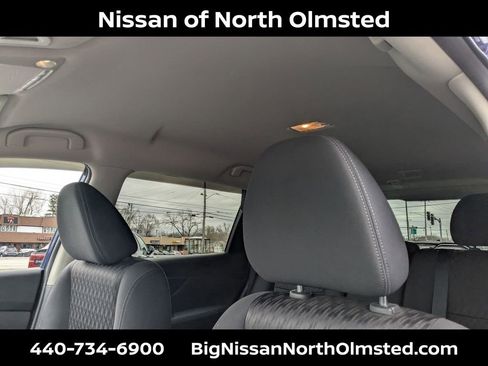 Used 2019 Nissan Rogue SV image 23