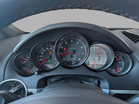 Used 2014 Porsche Cayenne AWD/4WD image 33