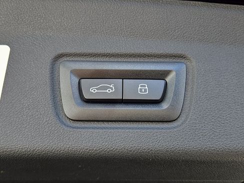 Used 2025 BMW i4 xDrive40i w/ M Sport Package AWD/4WD image 29