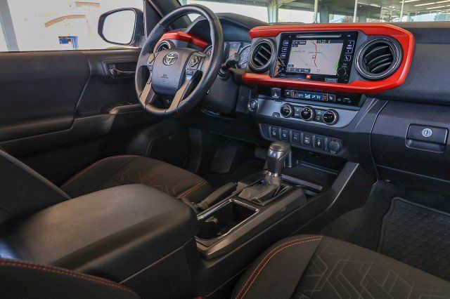 Used 2016 Toyota Tacoma TRD Sport RWD image 34
