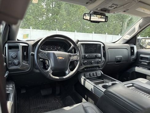 Used 2018 Chevrolet Silverado 1500 LTZ Z71 w/ Redline Edition AWD/4WD image 6