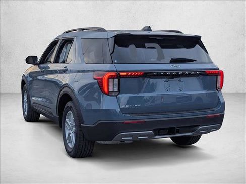 New 2026 Ford Explorer Active w/ Active Comfort Package image 8