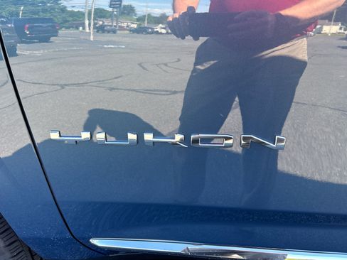 New 2026 GMC Yukon Elevation w/ Elevation Premium Package AWD/4WD image 4