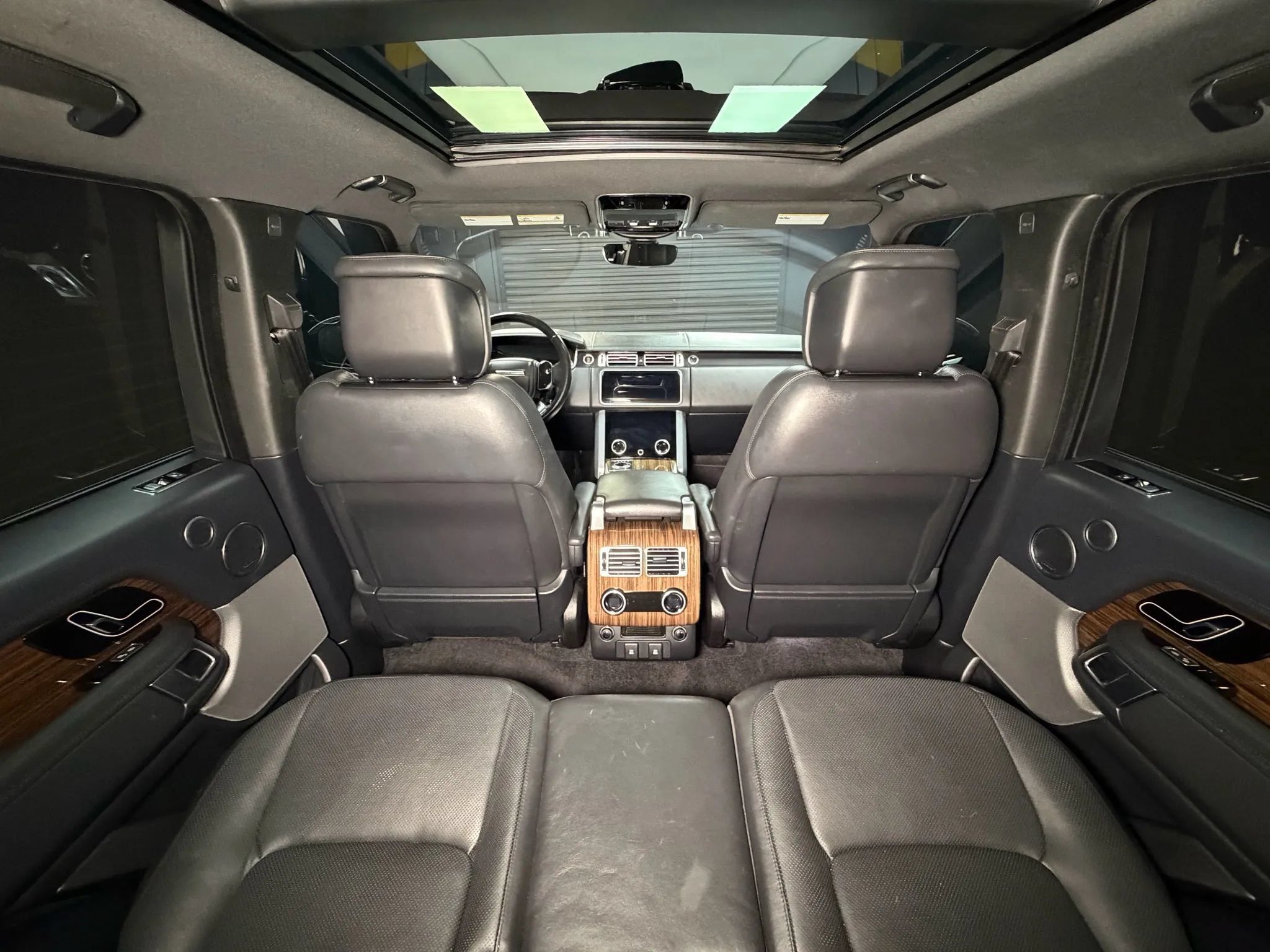 Used 2018 Land Rover Range Rover HSE AWD/4WD image 15