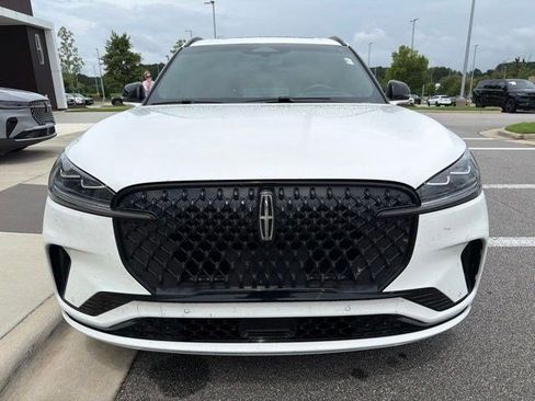 Used 2025 Lincoln Aviator Reserve w/ Equipment Group 201A AWD/4WD image 8