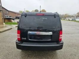 Used 2012 Jeep Liberty Limited w/ Tire & Wheel Group AWD/4WD image 6