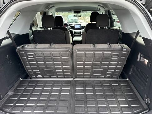 Used 2022 Ford Explorer XLT w/ Class IV Trailer Tow Package image 15