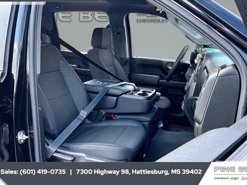 Used 2026 Chevrolet Silverado 2500 Custom w/ Custom Value Package AWD/4WD image 7