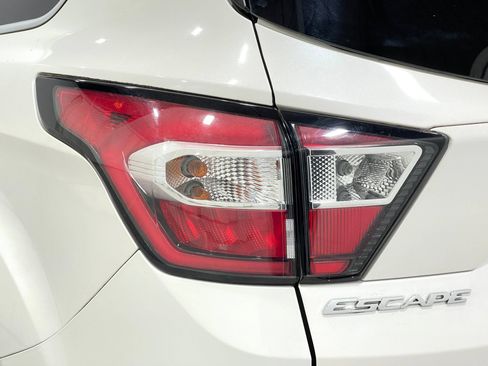 Used 2018 Ford Escape SEL AWD/4WD image 32
