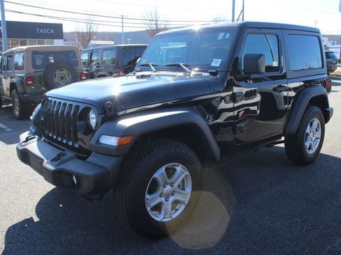 Used 2022 Jeep Wrangler Sport S image 2