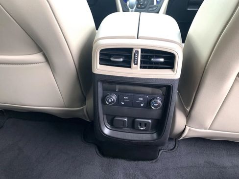 Used 2019 Buick Envision Essence image 24