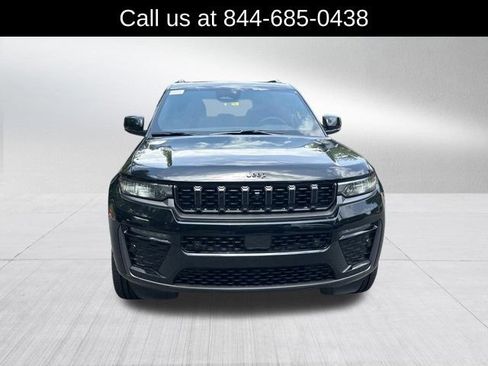 New 2026 Jeep Grand Cherokee Limited AWD/4WD image 2