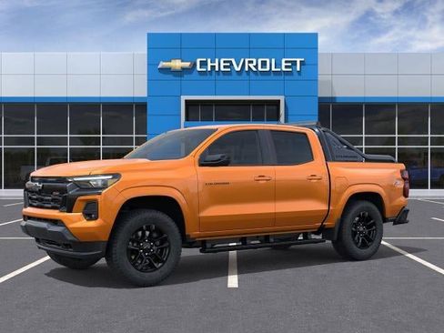 New 2026 Chevrolet Colorado Z71 w/ Midnight Edition AWD/4WD image 2