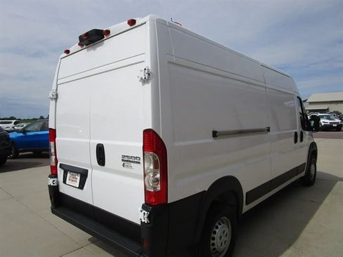 Used 2026 RAM ProMaster 2500 w/ Convenience Group FWD image 6