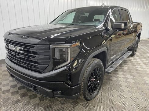 Used 2022 GMC Sierra 1500 Elevation w/ Preferred Package image 9