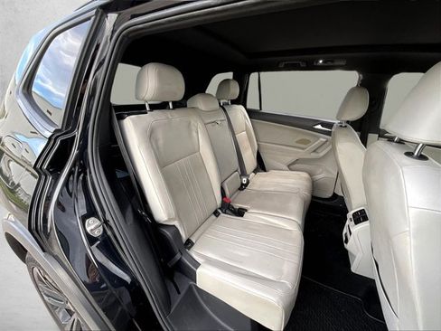 Used 2023 Volkswagen Tiguan SE R-Line FWD image 26