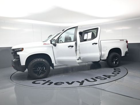 Used 2021 Chevrolet Silverado 1500 LT Trail Boss w/ Convenience Package II AWD/4WD image 22