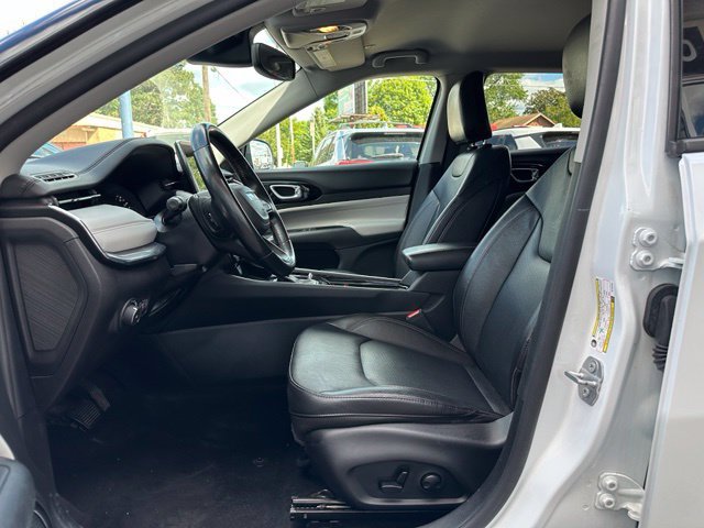 Used 2022 Jeep Compass Limited AWD/4WD image 10