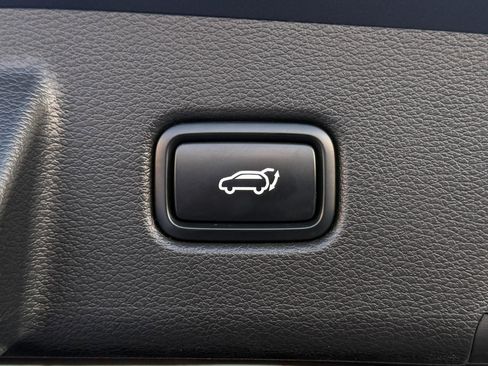 Used 2022 Kia Telluride SX w/ SX Prestige Package image 19