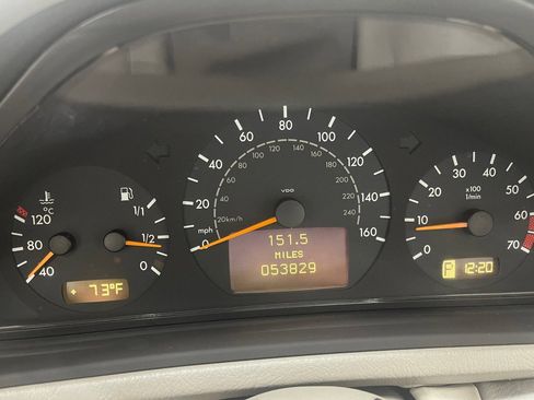 Used 2002 Mercedes-Benz CLK 320 Cabriolet image 31