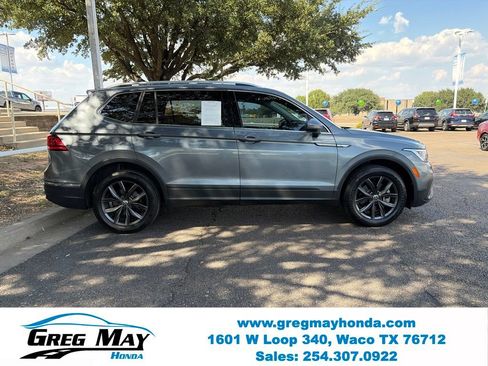 Used 2023 Volkswagen Tiguan SE FWD image 9
