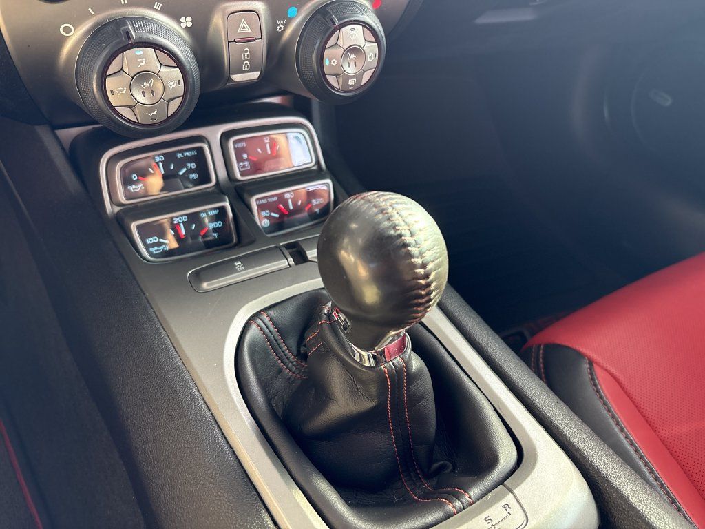 Used 2011 Chevrolet Camaro SS RWD image 10