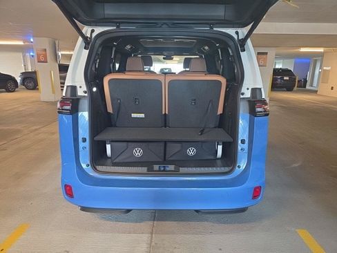 Used 2025 Volkswagen ID. Buzz Pro S Plus AWD/4WD image 8