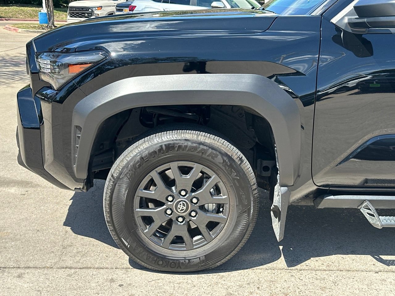 Used 2025 Toyota 4Runner SR5 AWD/4WD image 25