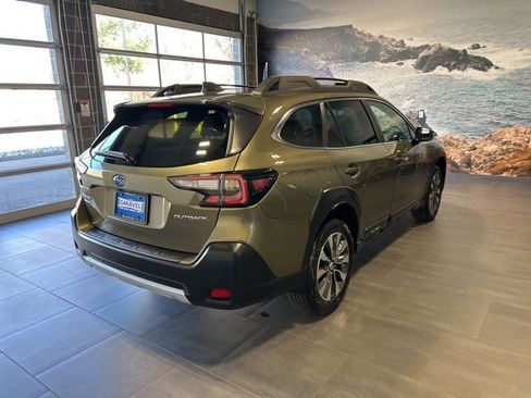 Used 2025 Subaru Outback Limited image 43