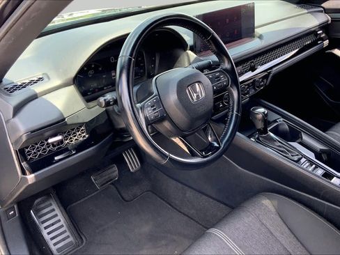 Used 2023 Honda Accord Sport image 17