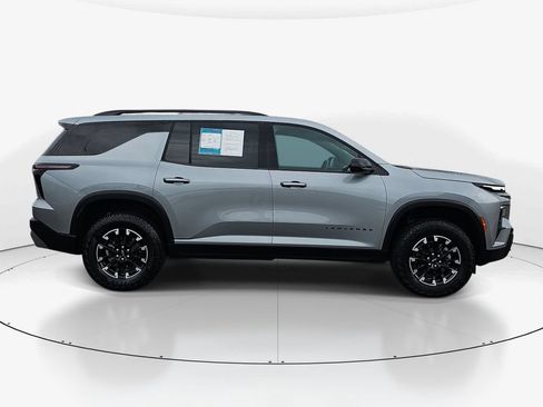 Used 2025 Chevrolet Traverse Z71 AWD/4WD image 5