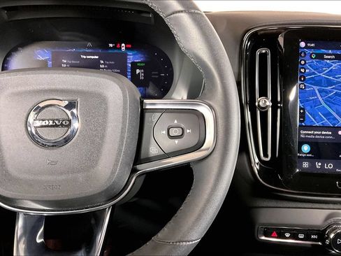 Used 2023 Volvo C40 P8 Recharge Ultimate AWD/4WD image 19