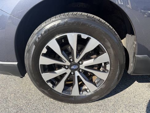 Used 2015 Subaru Outback 2.5i Limited AWD/4WD image 12
