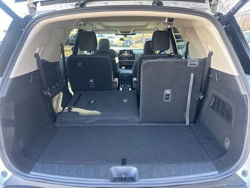 New 2025 Nissan Pathfinder SV image 26