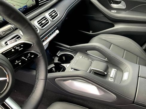 New 2026 Mercedes-Benz GLS 450 4MATIC image 8