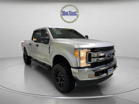 Used 2017 Ford F350 XLT image 6