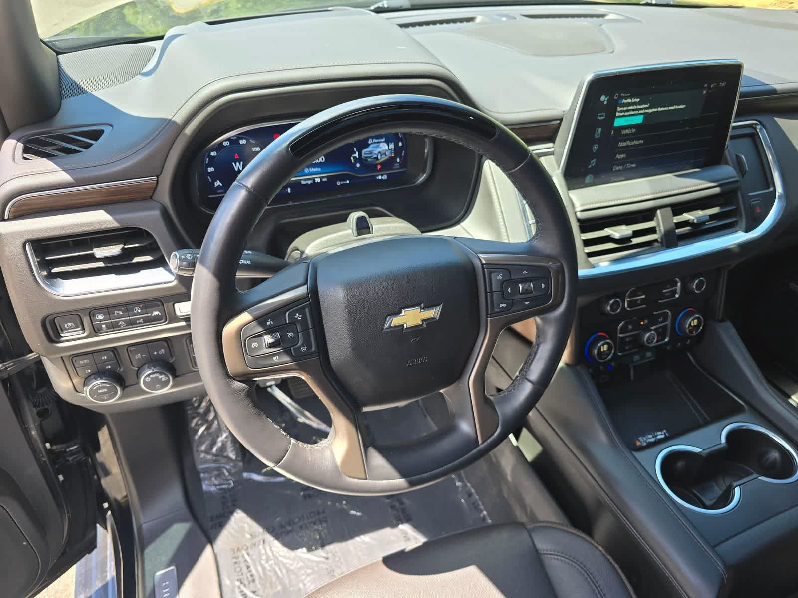 Used 2023 Chevrolet Tahoe High Country w/ Advanced Technology Package AWD/4WD image 2