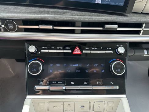 Used 2024 Hyundai Santa Fe Calligraphy AWD/4WD image 19