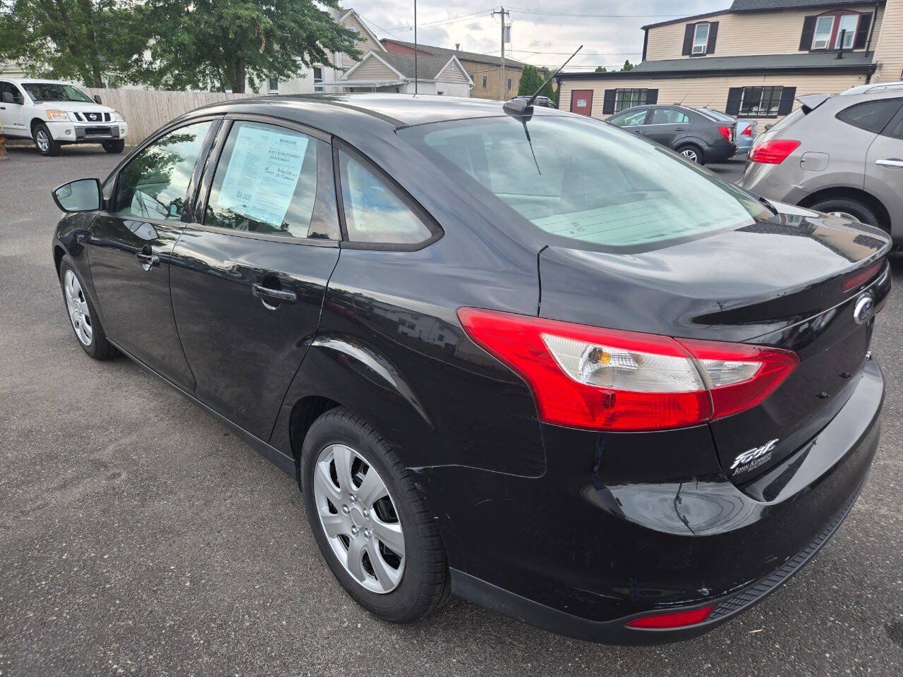 Used 2012 Ford Focus SE FWD image 8