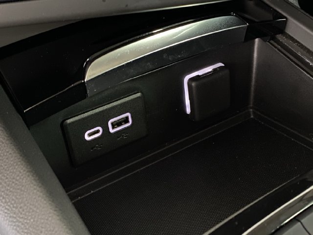 Used 2023 Buick Envision Essence AWD/4WD image 28