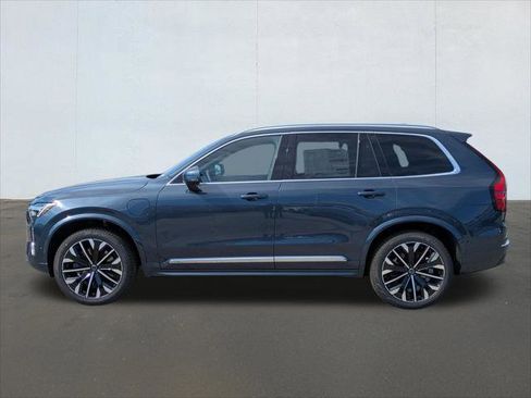 New 2026 Volvo XC90 T8 Plus w/ Protection Package Premier image 3