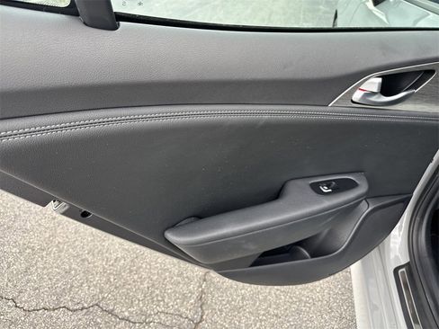 Used 2022 Kia Stinger GT1 image 19