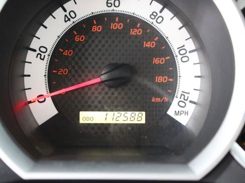 Used 2014 Toyota Tacoma Base image 35