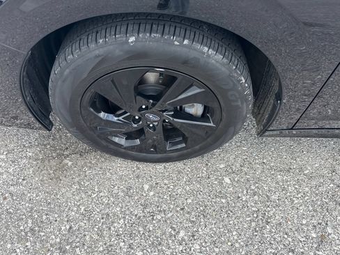 Certified 2025 Subaru Legacy Premium AWD/4WD image 18