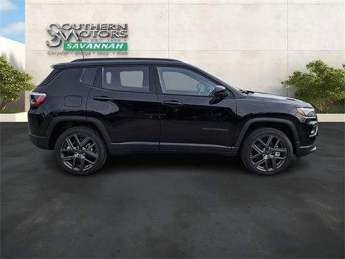 New 2026 Jeep Compass Latitude image 6