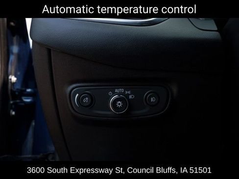 Used 2020 Chevrolet Equinox Premier AWD/4WD image 17