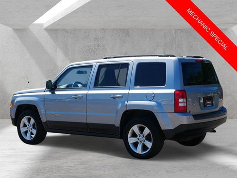 Used 2015 Jeep Patriot Latitude w/ Sun/Sound Group AWD/4WD image 4