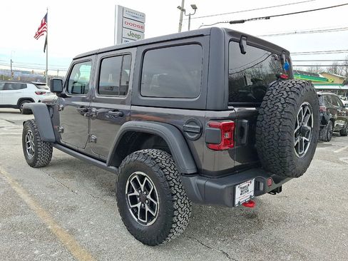 Used 2025 Jeep Wrangler Unlimited Rubicon w/ Safety Group image 22