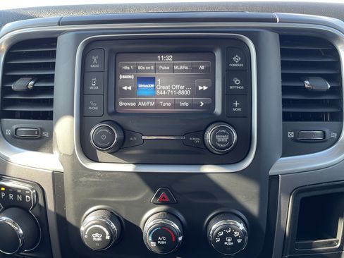 Used 2024 RAM 1500 Classic SLT image 5