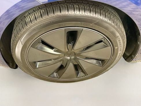 Used 2024 Tesla Model 3 Standard Range RWD image 31